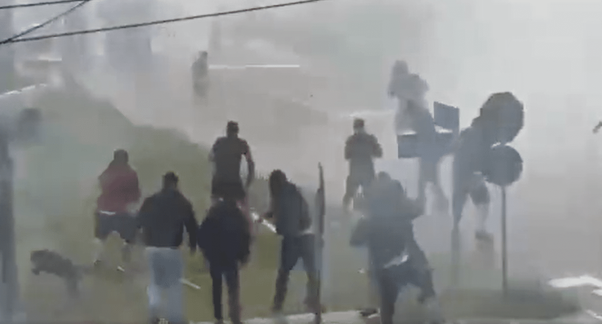 Torcidas De Athletico E Coritiba Entram Em Confronto Antes De Cl Ssico Scores Not Cias De