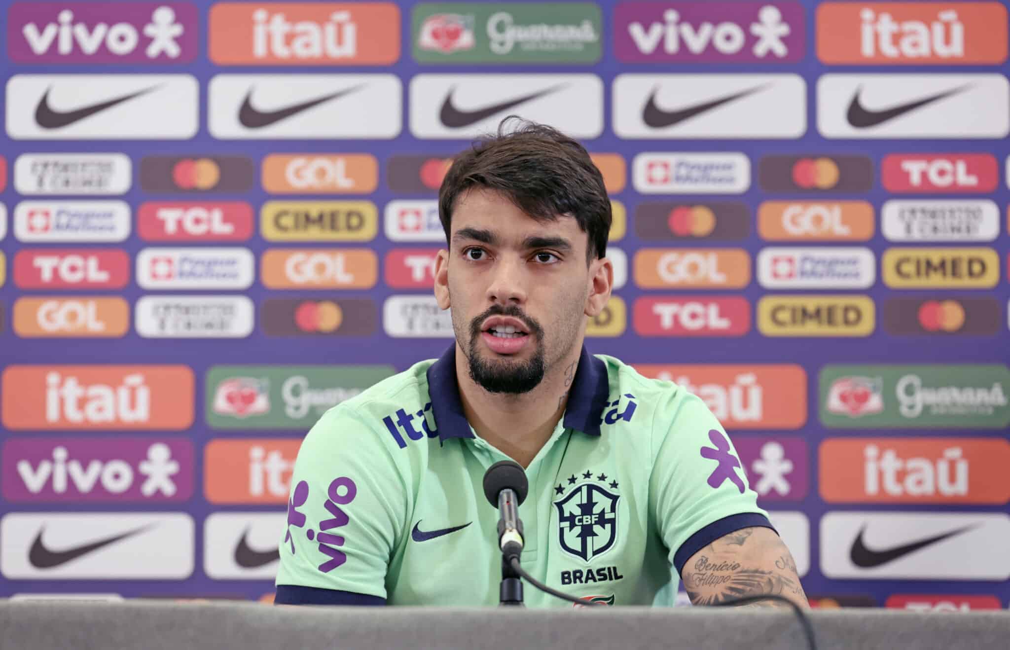 Lucas Paquetá em coletiva pela seleção