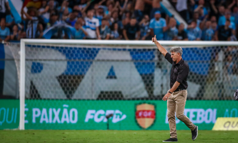 Renato Gaúcho comemora vitória do Grêmio