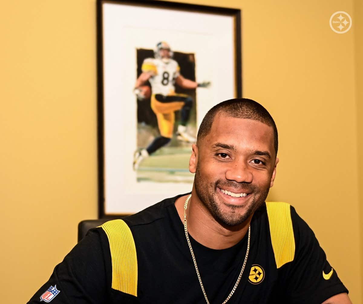 Pittsburgh Steelers Anuncia Russell Wilson