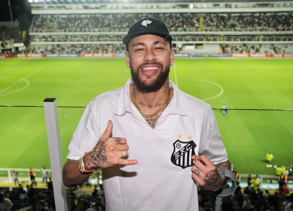 Neymar em jogo do Santos na Vila Belmiro