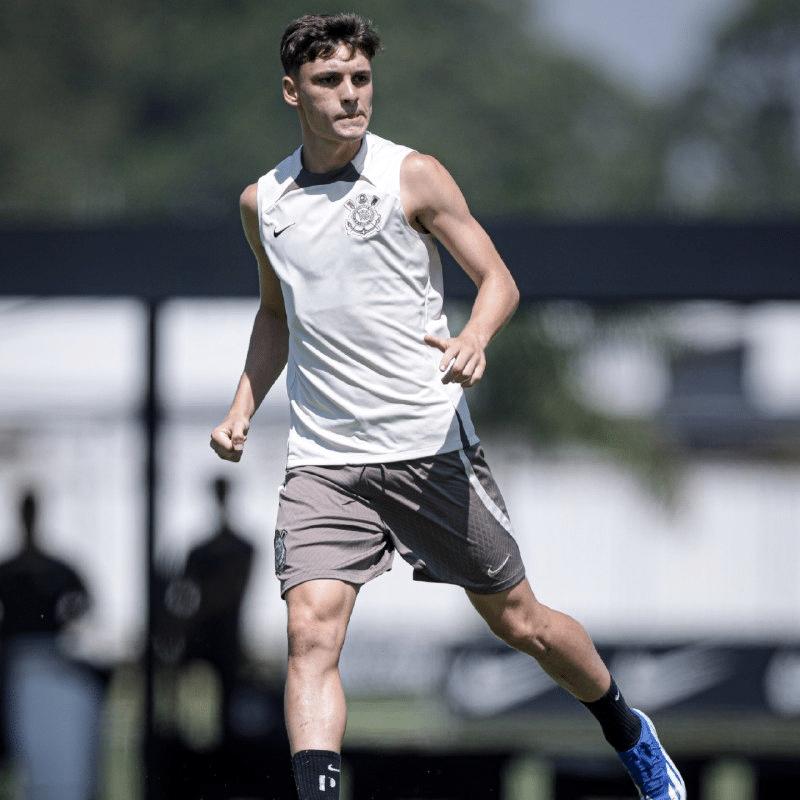 Breno Bidon entrou no time titular do Corinthians contra o São Bernardo