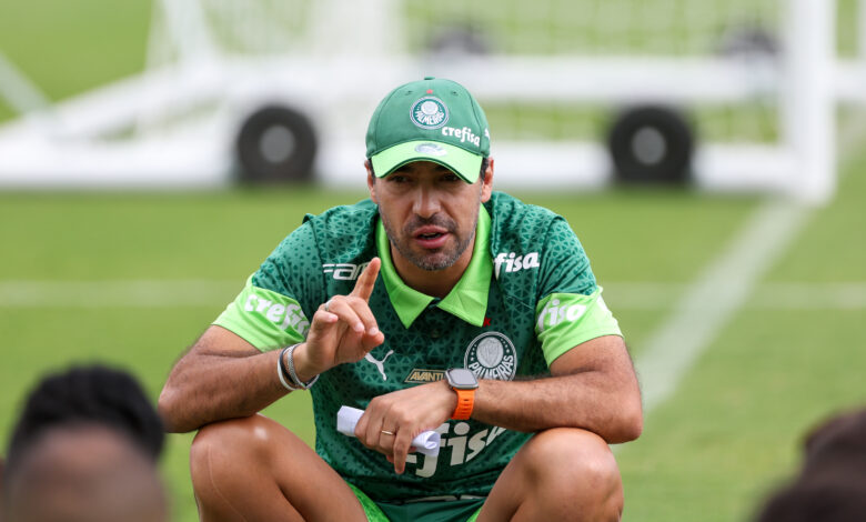 Abel Ferreira em treino do Palmeiras