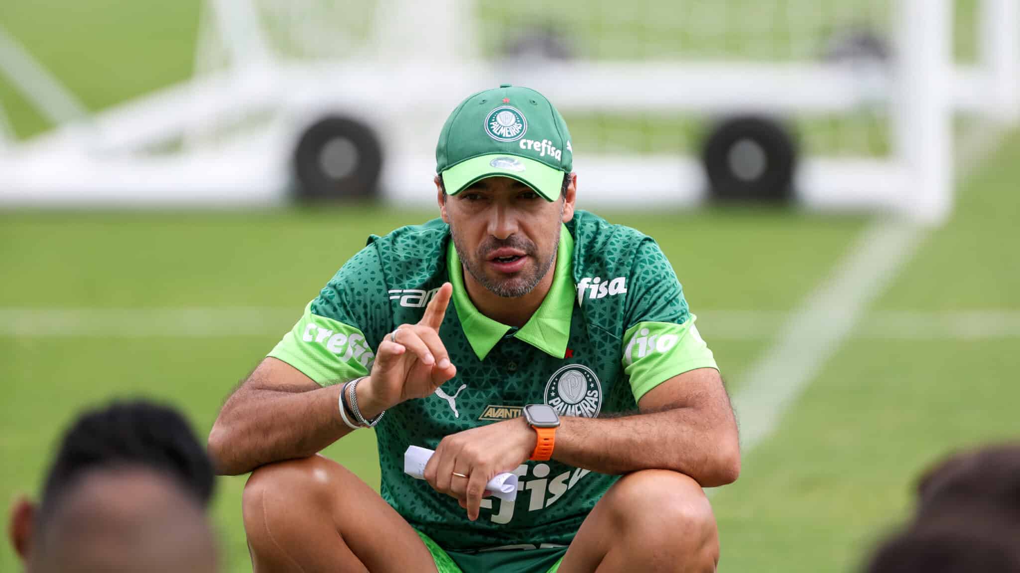 Abel Ferreira em treino do Palmeiras