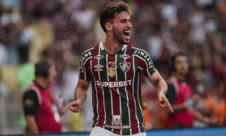 Martinelli comemorando gol pelo Fluminense