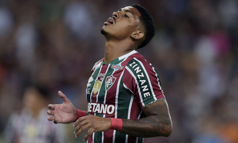 John Kennedy em jogo do Fluminense