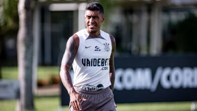 Paulinho em treino pelo Corinthians