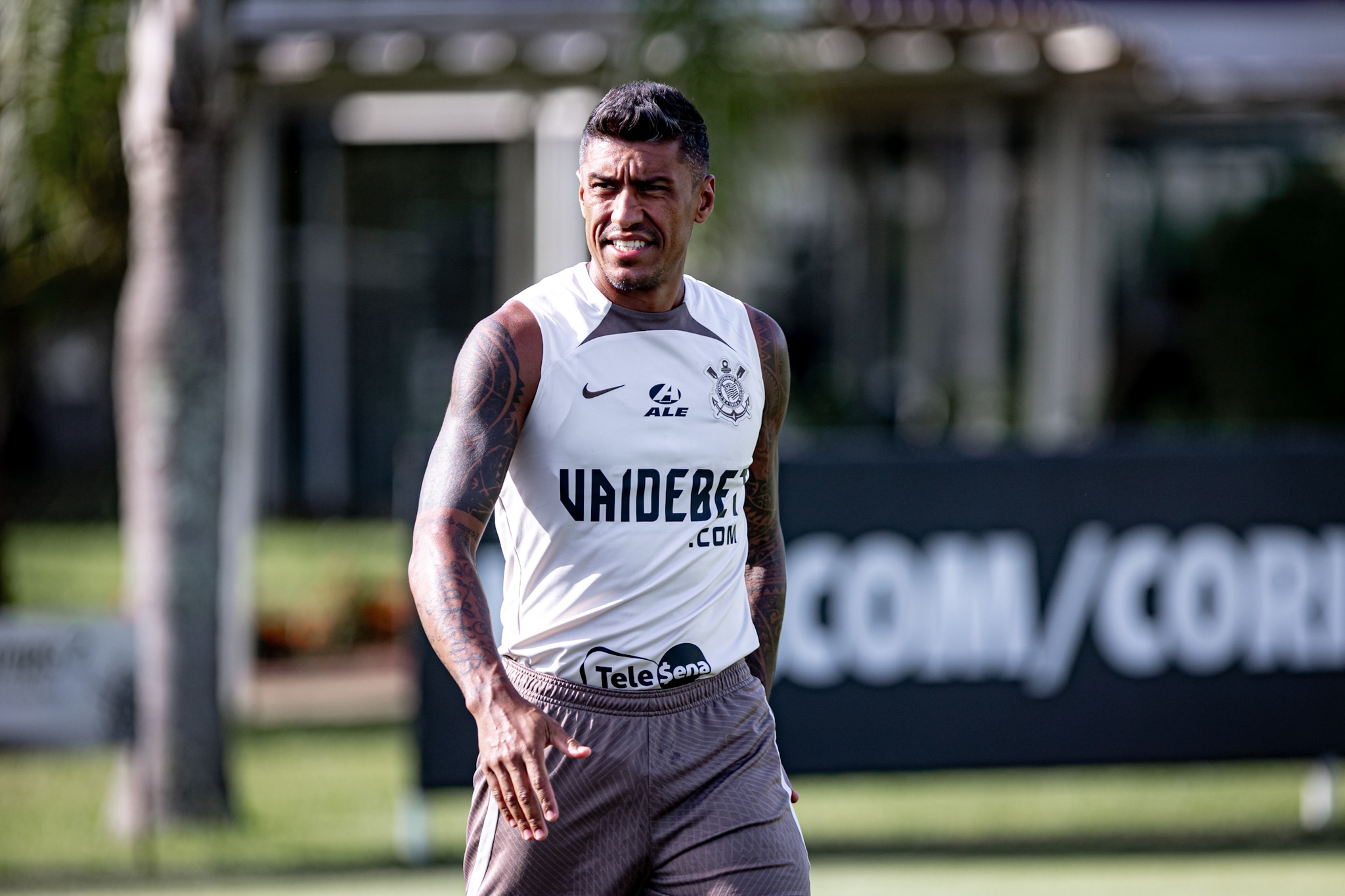 Paulinho em treino pelo Corinthians