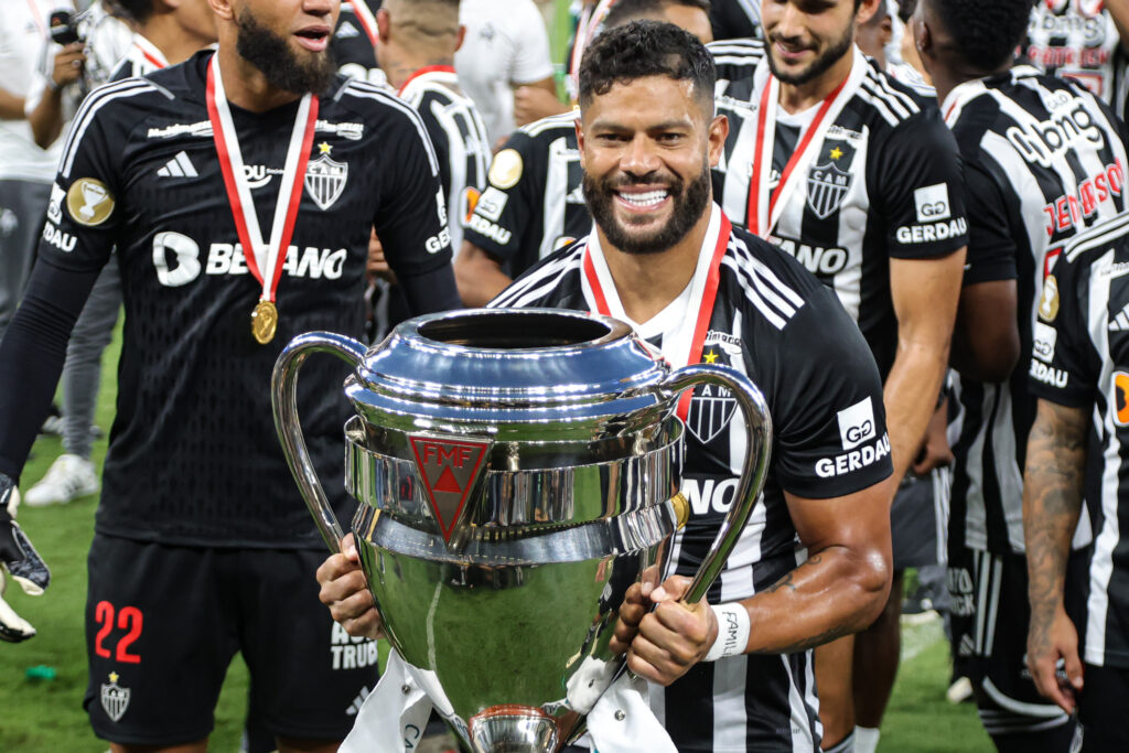 Hulk, jogador do Galo, ajudou o Rio Grande do Sul