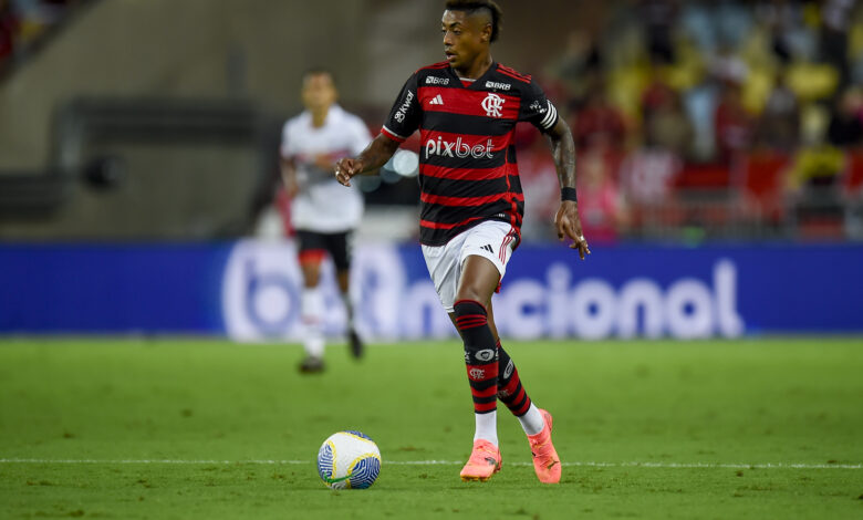 Bruno Henrique em jogo pelo Flamengo