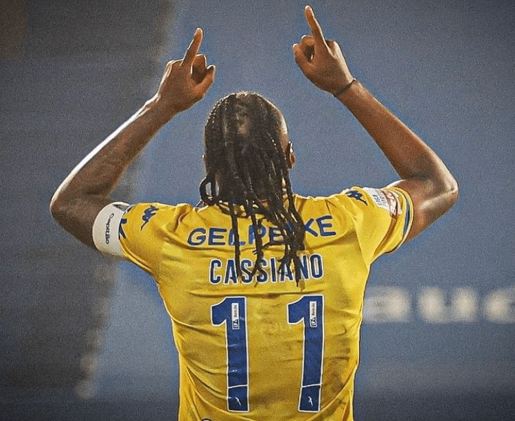 Cassiano atua no Estoril