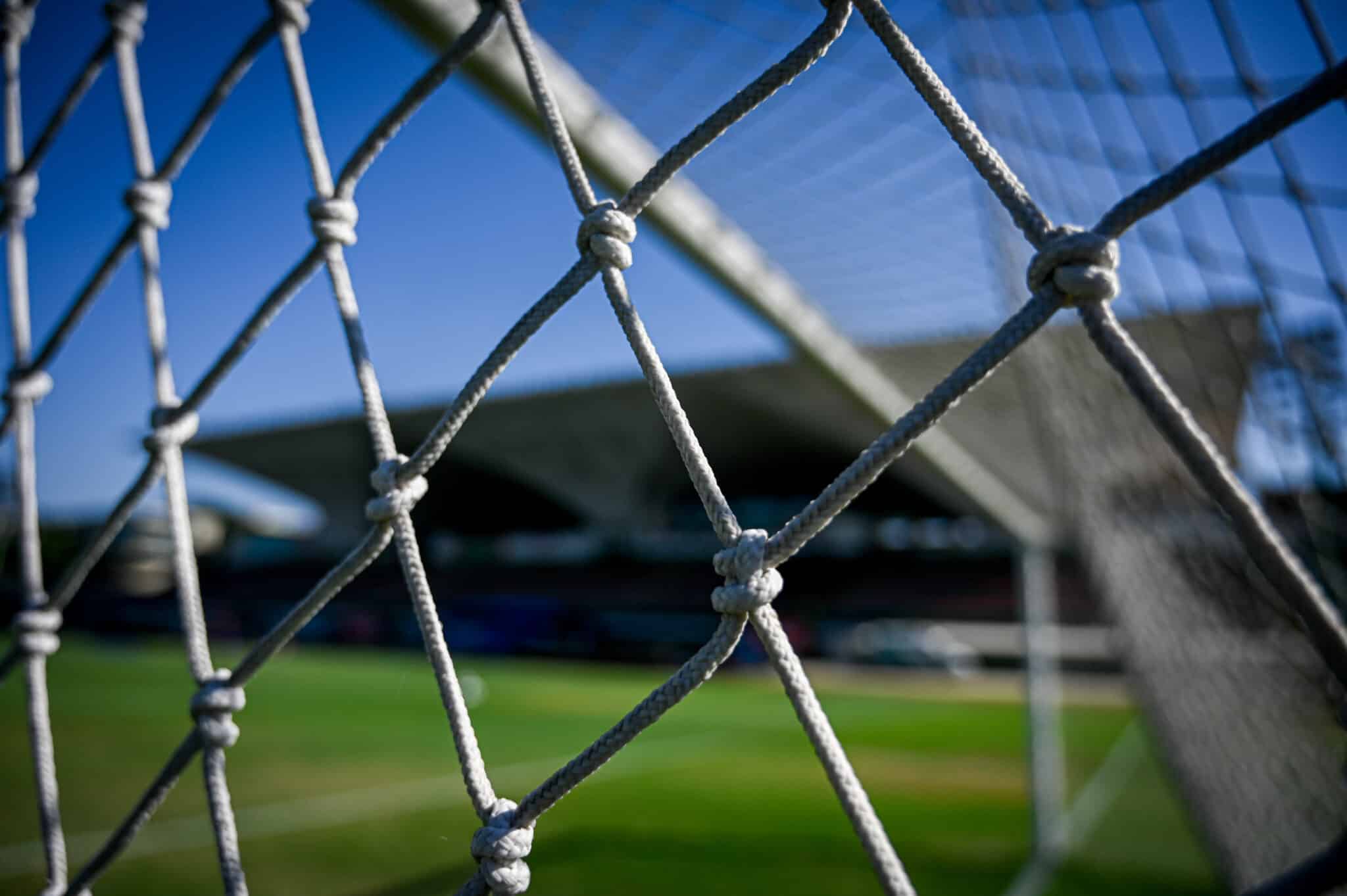 Rede em campo de futebol