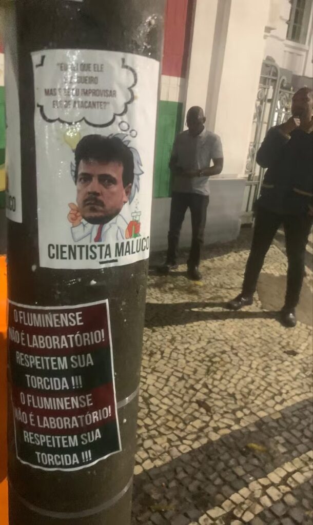 Fernando Diniz criticado pela torcida do Fluminense