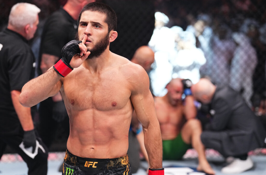 Islam Makhachev é o atual campeão peso leve do UFC