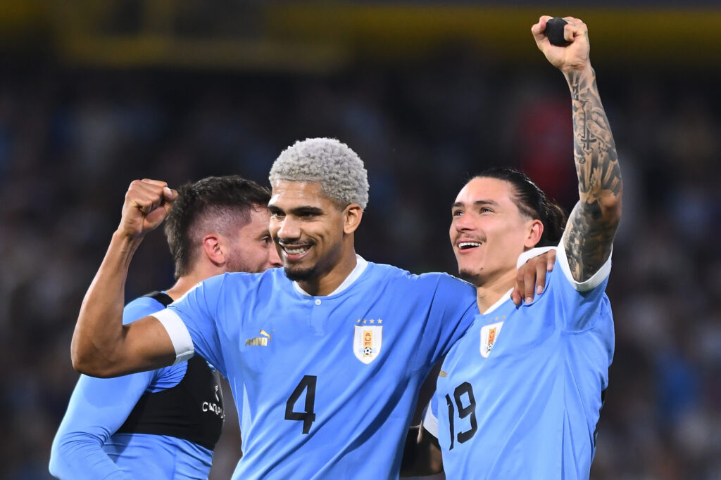 Darwin Nunez e Ronald Araújo são duas das esperanças do Uruguai na Copa América