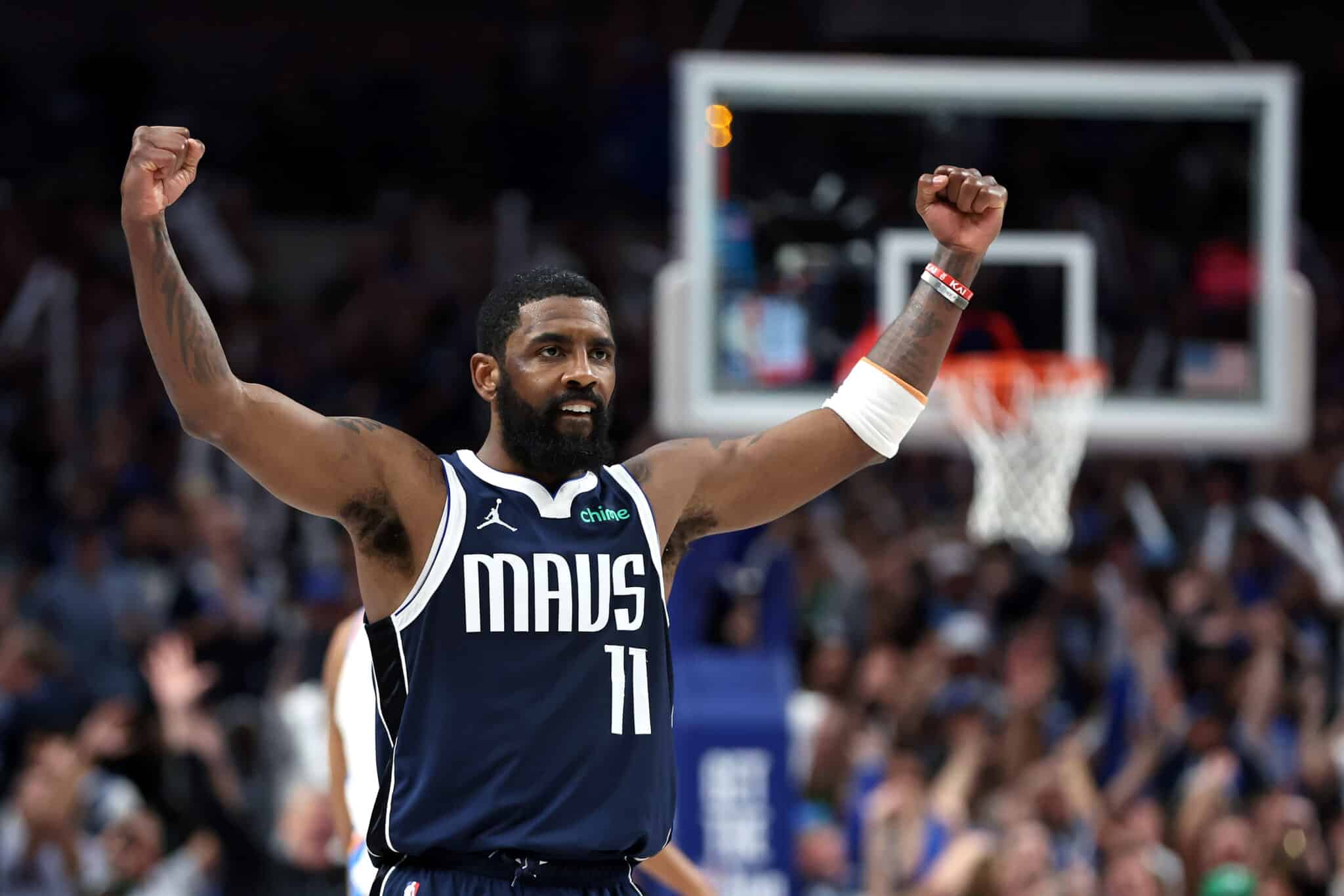 Kyrie Irving em jogo pelo Dallas Mavs