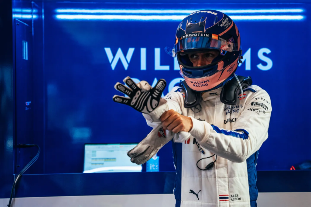 Fórmula 1: Williams anuncia renovação de Albon