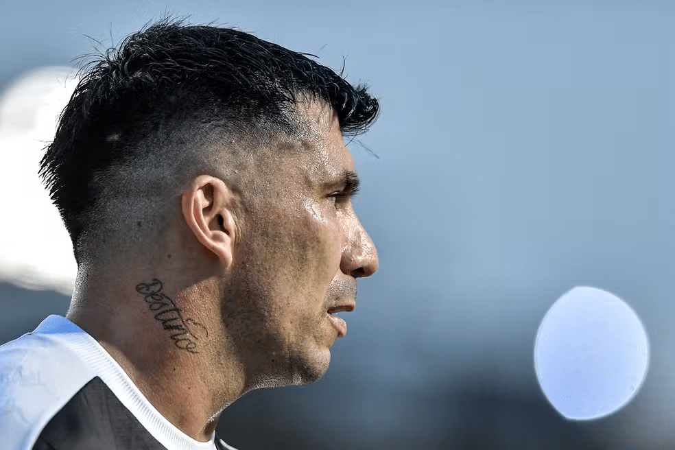 Gary Medel em ação pelo Vasco