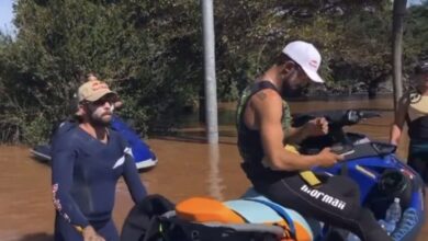 Surfistas ajudam durante tragédia no Rio Grande do Sul