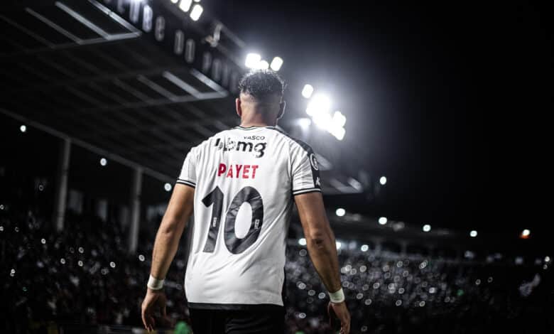 Payet com a camisa 10 do Vasco