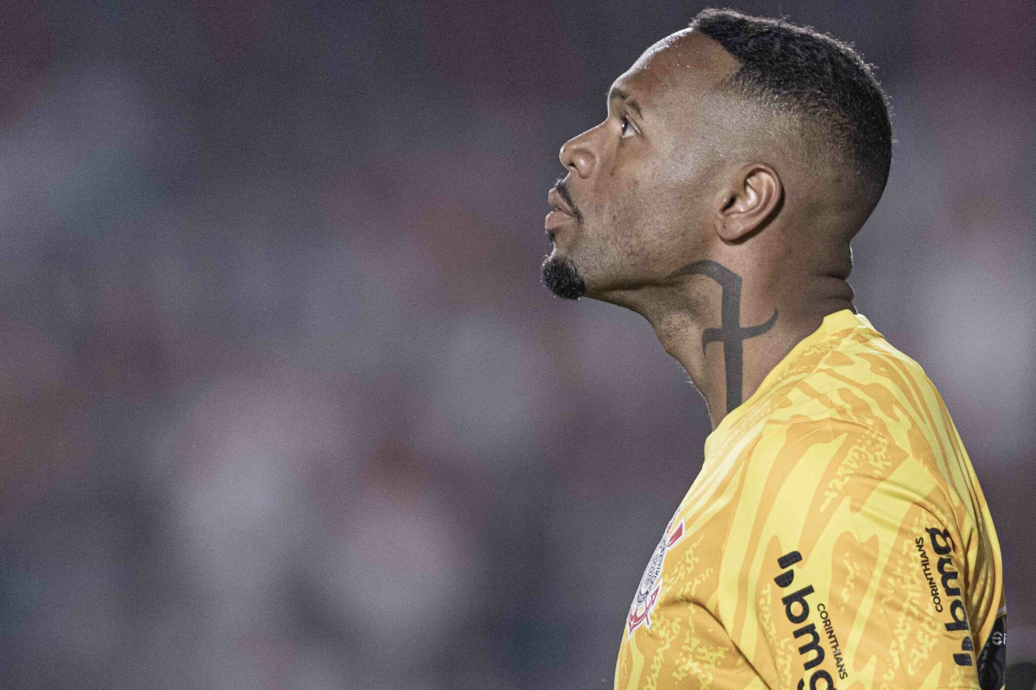 GO - GOIANIA - 11/06/2024 - BRASILEIRO A 2024, ATLETICO-GO X CORINTHIANS - Carlos Miguel goleiro do Corinthians durante partida contra o Atletico-GO no estadio Antonio Accioly pelo campeonato Brasileiro A 2024. Foto: Heber Gomes/AGIF