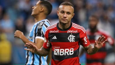 Everton Cebolinha, do Flamengo, em jogo contra o Grêmio