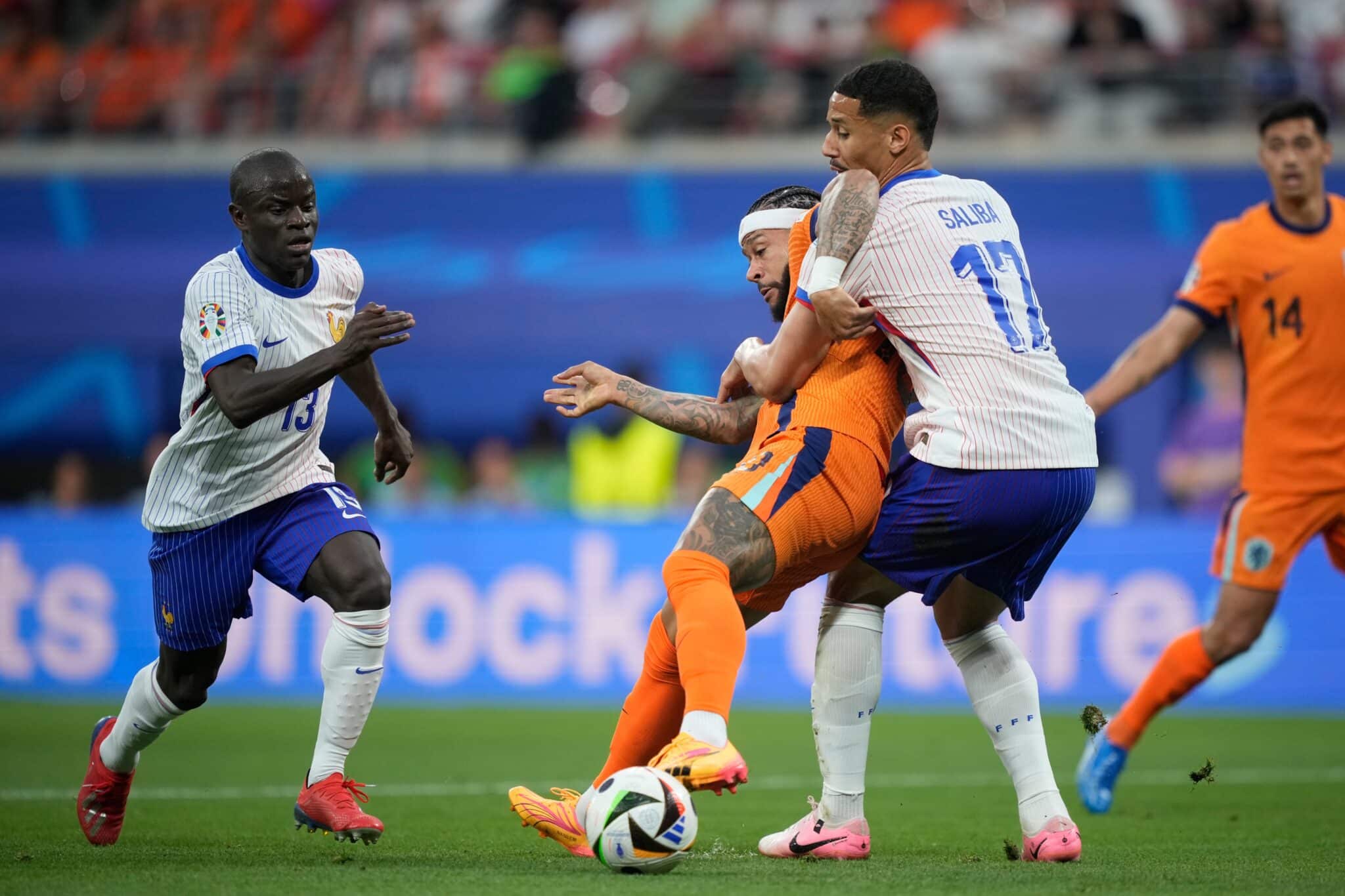 Jogo entre Holanda e França termina em 0 a 0