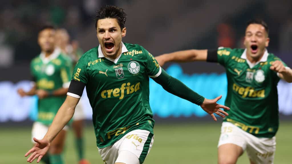 Raphael Veiga foi destaque do Palmeiras na 13ª rodada do Cartola