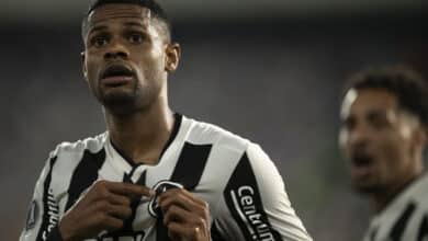 Júnior Santos pelo Botafogo