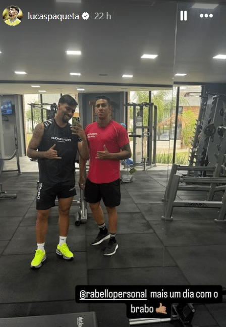 Lucas Paquetá treinando nas férias