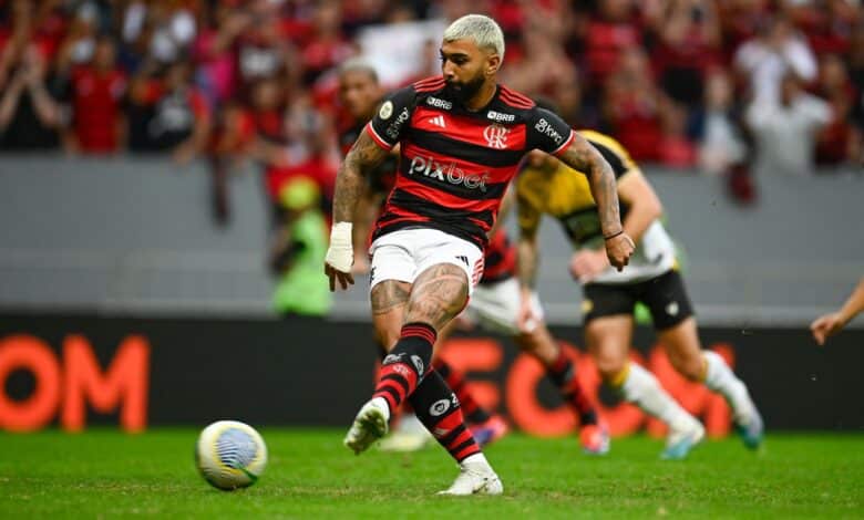 Gabigol marcando pelo Flamengo