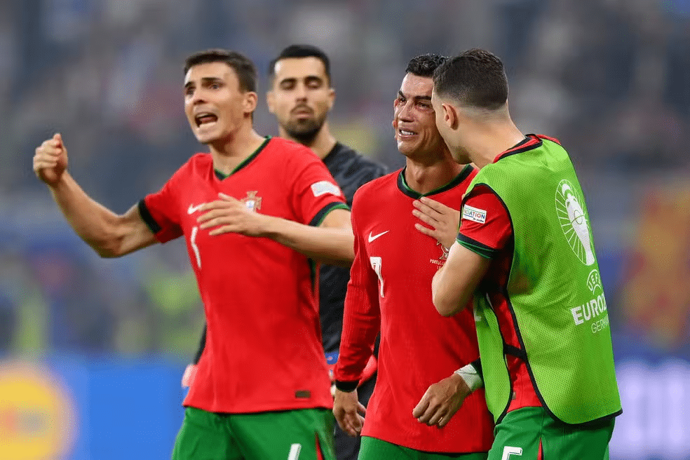 Cristiano Ronaldo chora após perder pênalti