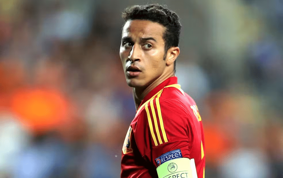 Thiago Alcantara jogando pela Espanha