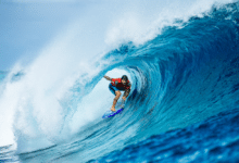 Gabriel Medina pega tubo em Teahupoo, antes de debate sobre ondas artificiais