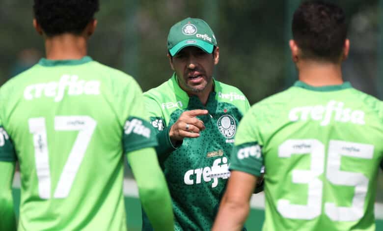 Abel Ferreira em treino do Palmeiras