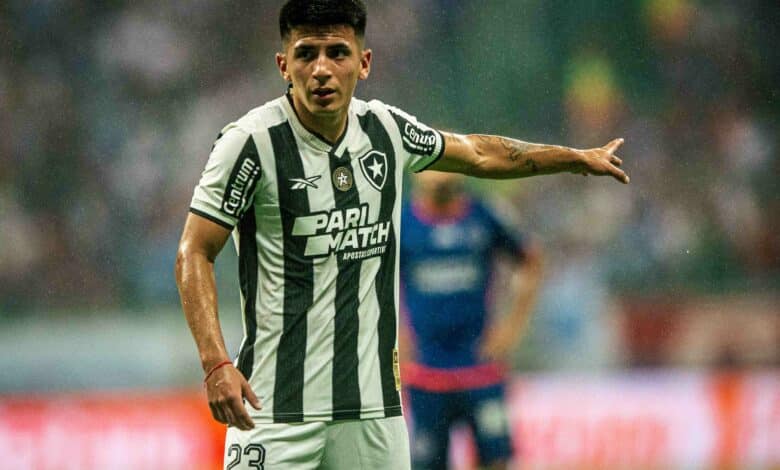 Thiago Almada pelo Botafogo