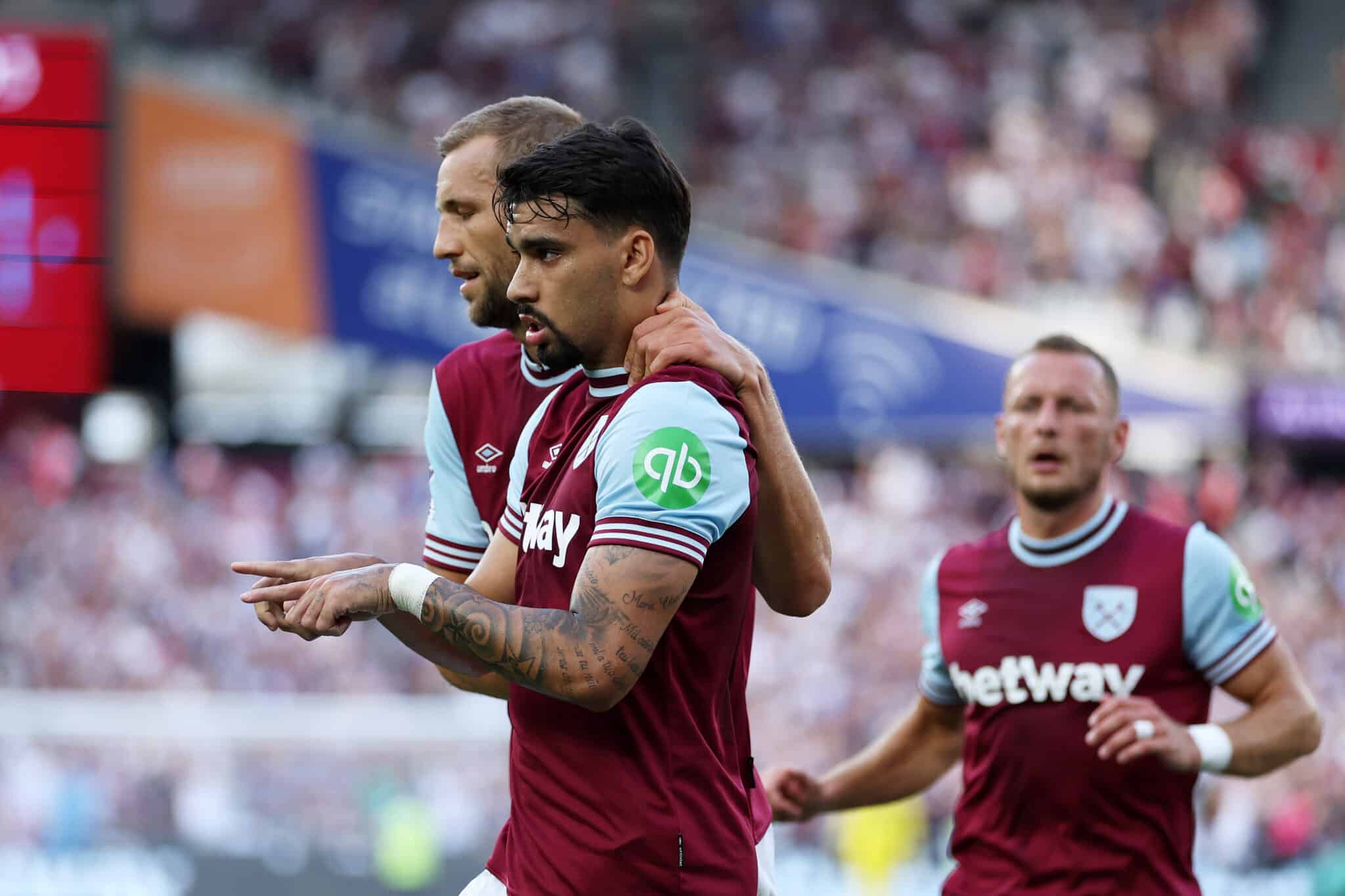 Lucas Paquetá comemorando gol pelo West Ham