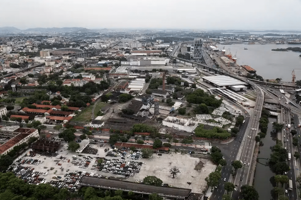 Vista aérea do terreno no Gasômetro onde o Flamengo pretende construir o seu novo estádio é perto do Maracanã