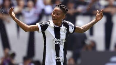 Carol Nogueira comemorando gol do Corinthians na final do Brasileirão Feminino