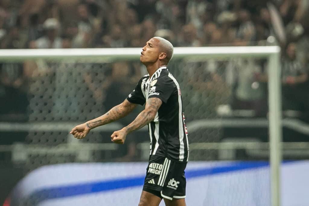 Atlético-MG atrasa parcela de Deyverson, e Cuiabá prepara ação na CNRD