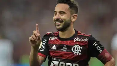 Everton Ribeiro pelo Flamengo