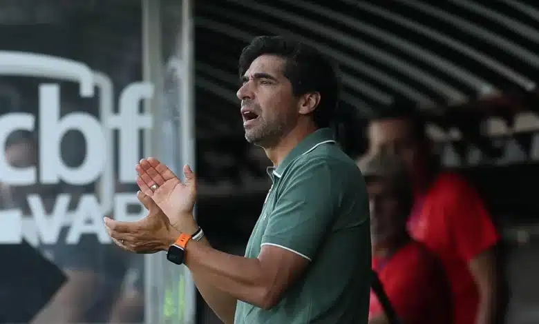 Abel Ferreira pelo Palmeiras contra o RB Bragantino