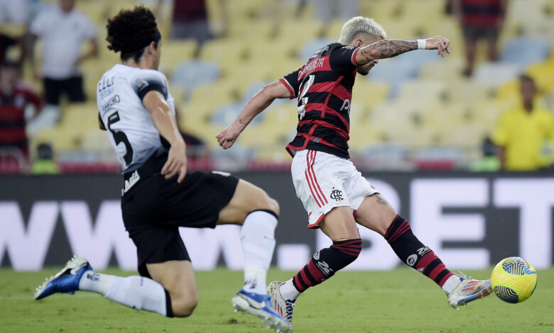 Corinthians x Flamengo histórico