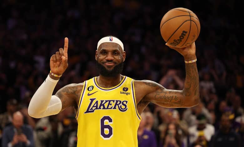 LeBron James pelo Los Angeles Lakers