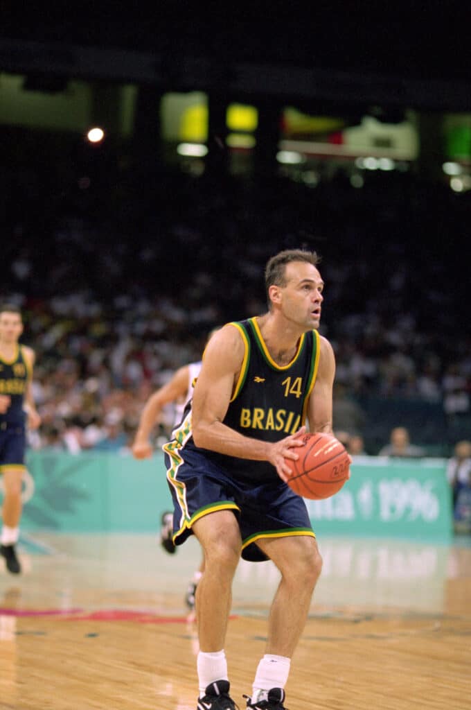 Oscar Schmidt pela seleção brasileira de basquete