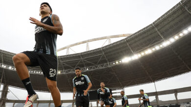 Elenco do Botafogo durante treinamento