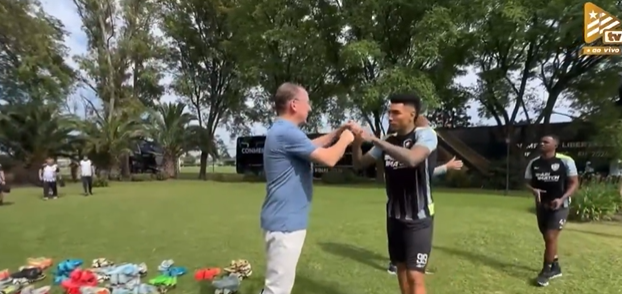 John Textor no treino do Botafogo