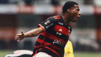 Plata comemorando gol do título do Flamengo