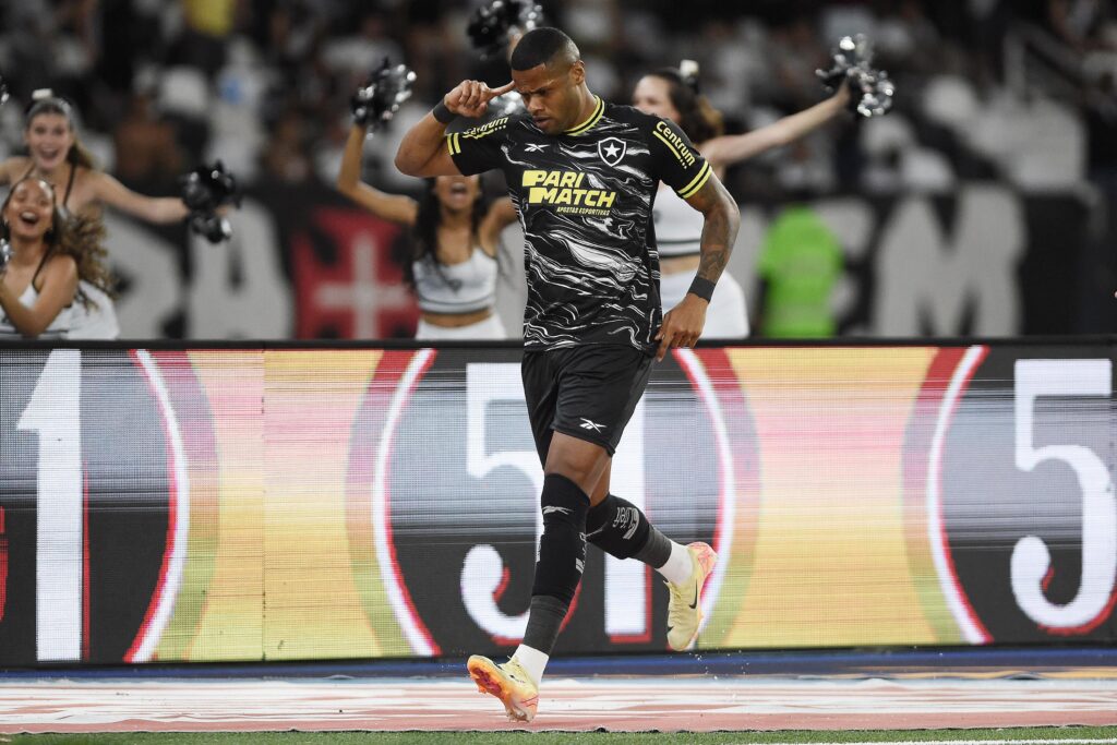 Júnior Santos do Botafogo na mira do Atlético-MG