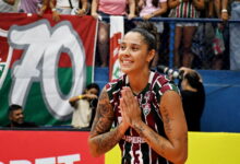 Ariane do time de vôlei do Fluminense